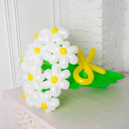 Букет квітів із повітряних куль "Ромашкова Ніжність"