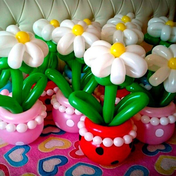 Квітка в горщику "Розцвітаюча краса із повітряних куль"