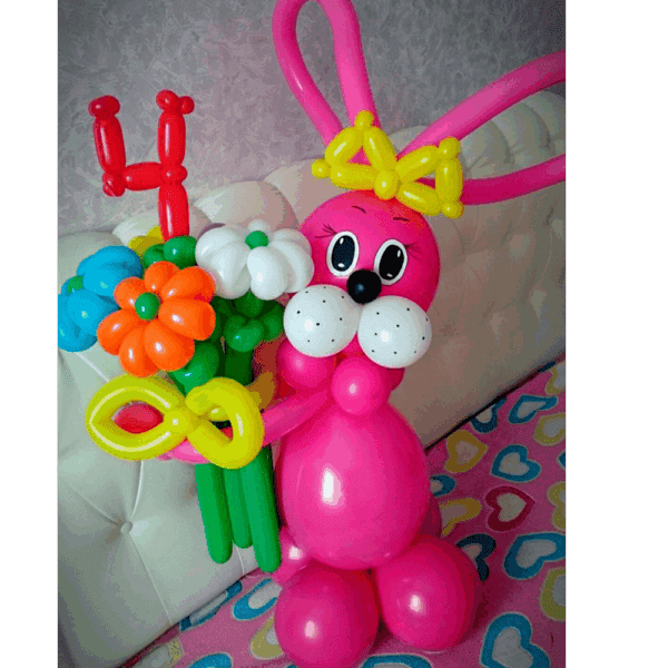 Сказочный зайчик с ярким букетом цветов + циферкой.