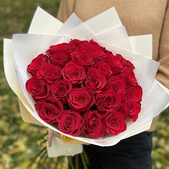 Букет из роз "Красное очарование"