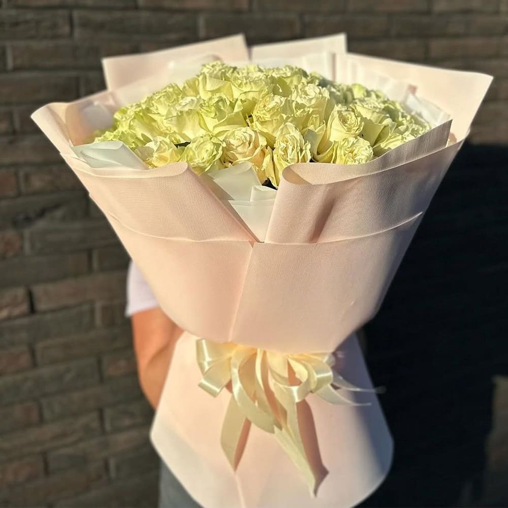 Букет из белых роз "Свет нежности"