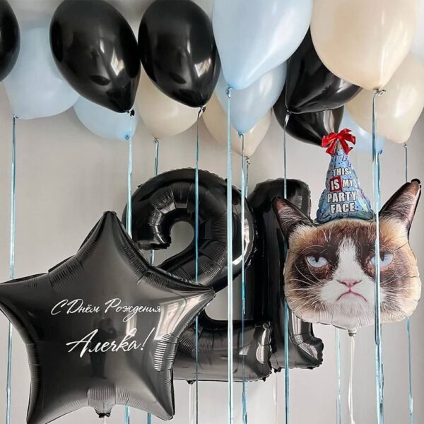 Праздничное поздравление котиком