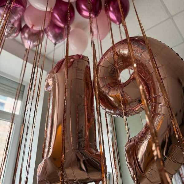 Композиция из шаров "Розовое сияние цвета"